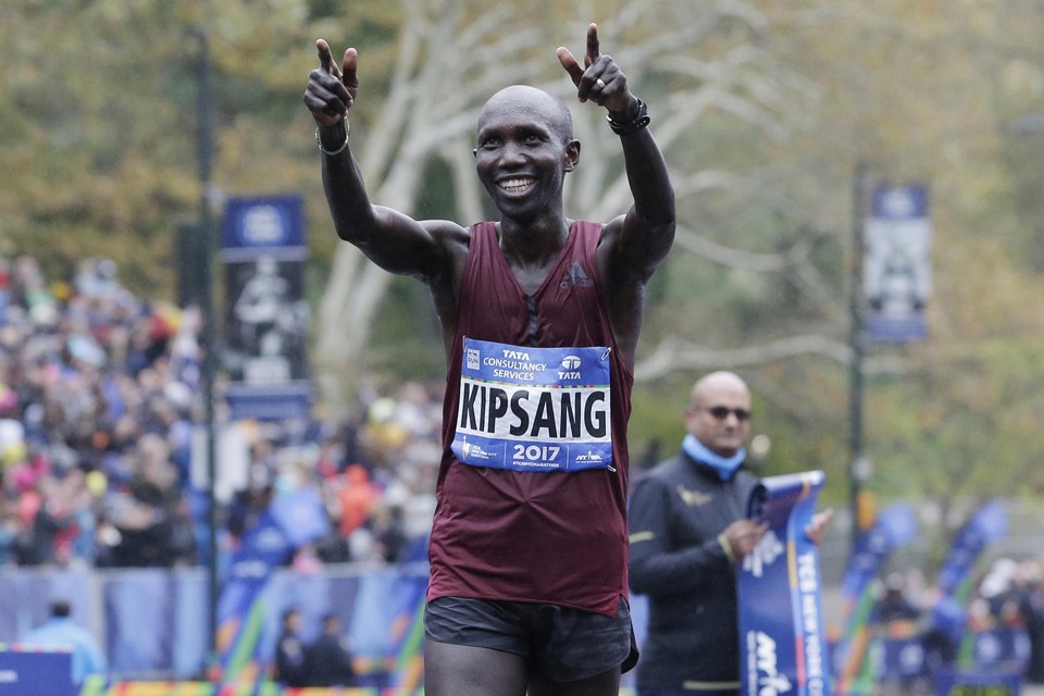 Wilson Kipsang, gewezen wereldrecordhouder marathon en olympisch medaillewinnaars, is een van de bekendste Keniase atleten die momenteel zijn geschorst.