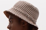 thumbnail: Geruit hoedje - Nathalie Vleeschouwer - 59 euro / www.nathalievleeschouwer.be