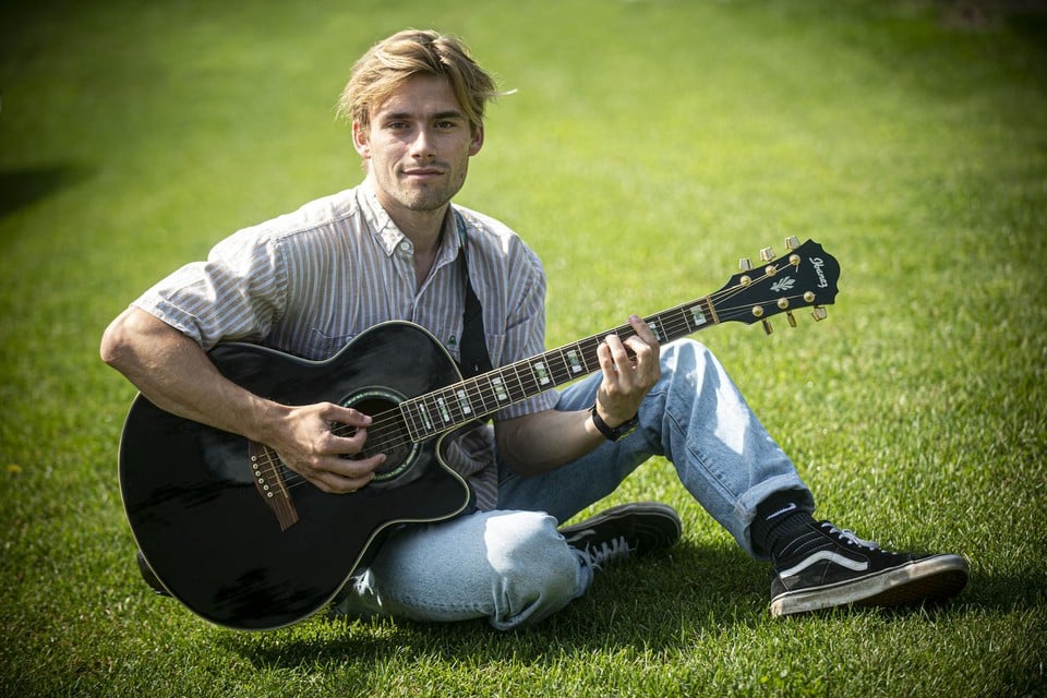 Voorlopig heeft Fabian geen plannen voor een nieuwe zangcarrière. “Maar muziek blijft me boeien”, zegt hij. “Muziek schept emotie en brengt mensen samen.” 