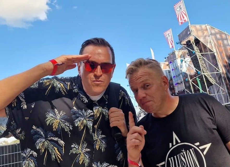 DJ Ghost (l), levende legende uit het Bonzai-tijdperk, is één van de hoofdacts.