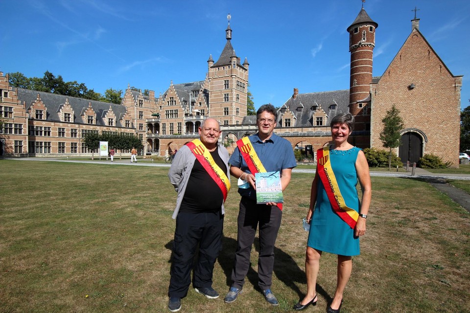 Het boek over het kasteel is sinds vorig jaar verkrijgbaar.