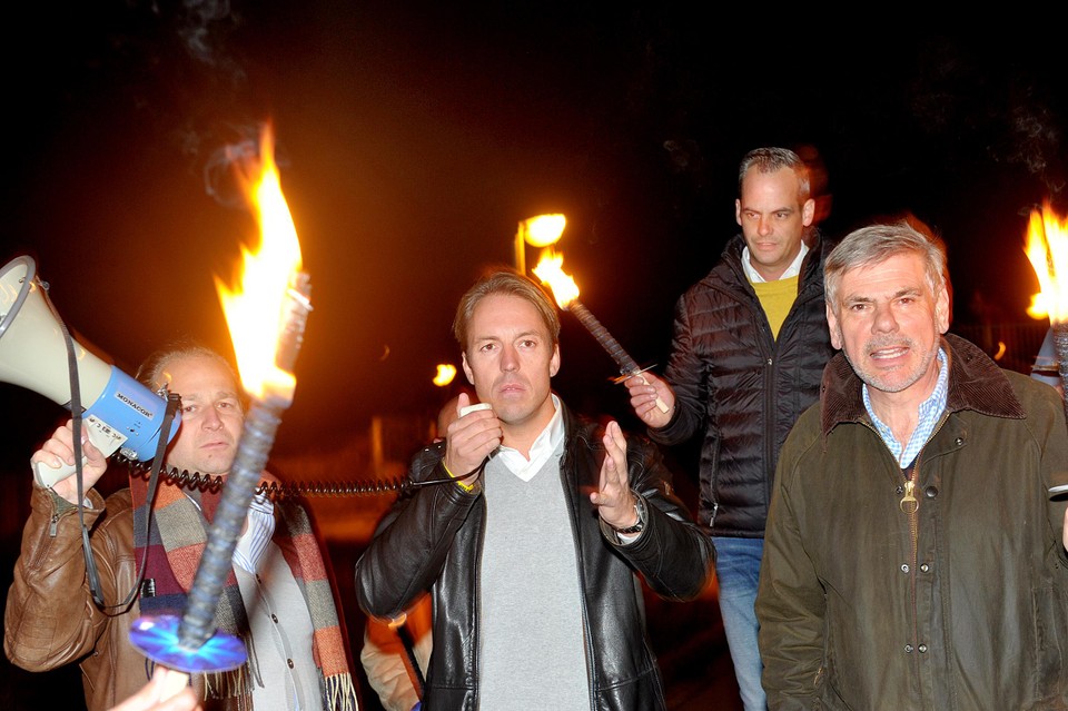 Sam Van Rooy en Filip Dewinter waren speciaal naar Berendrecht afgezakt om de partijgenoten in het district te steunen.