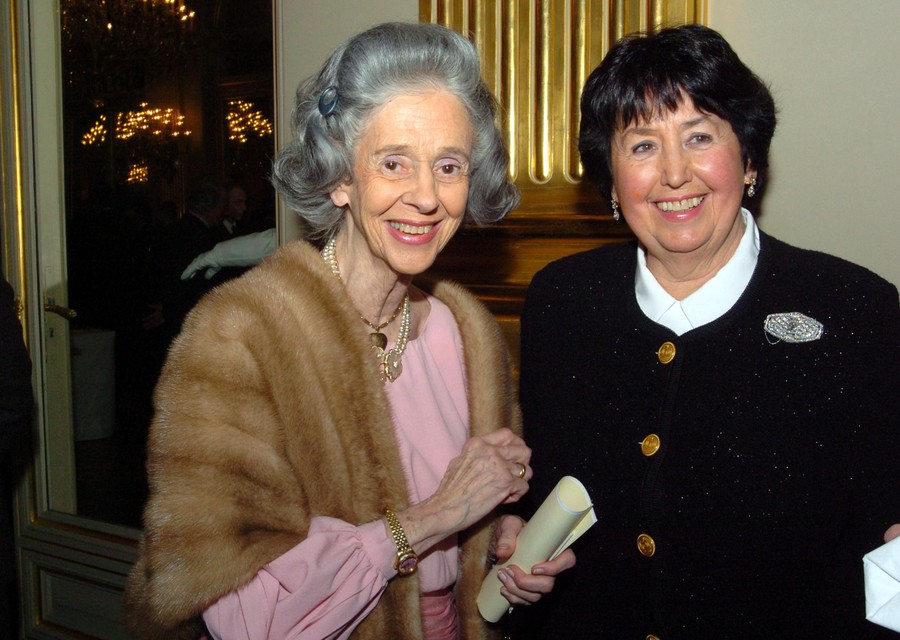 Lutgart Simoens hier in 2005 op foto met koningin Fabiola. Ze interviewde de vorstin in 1984.  
