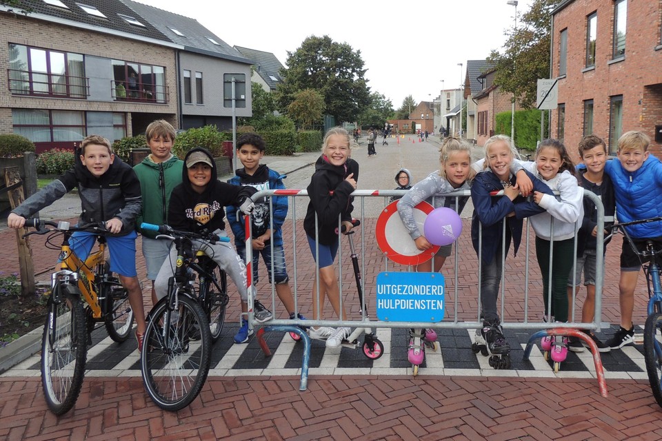 Kinderen baas in de speelstraten.