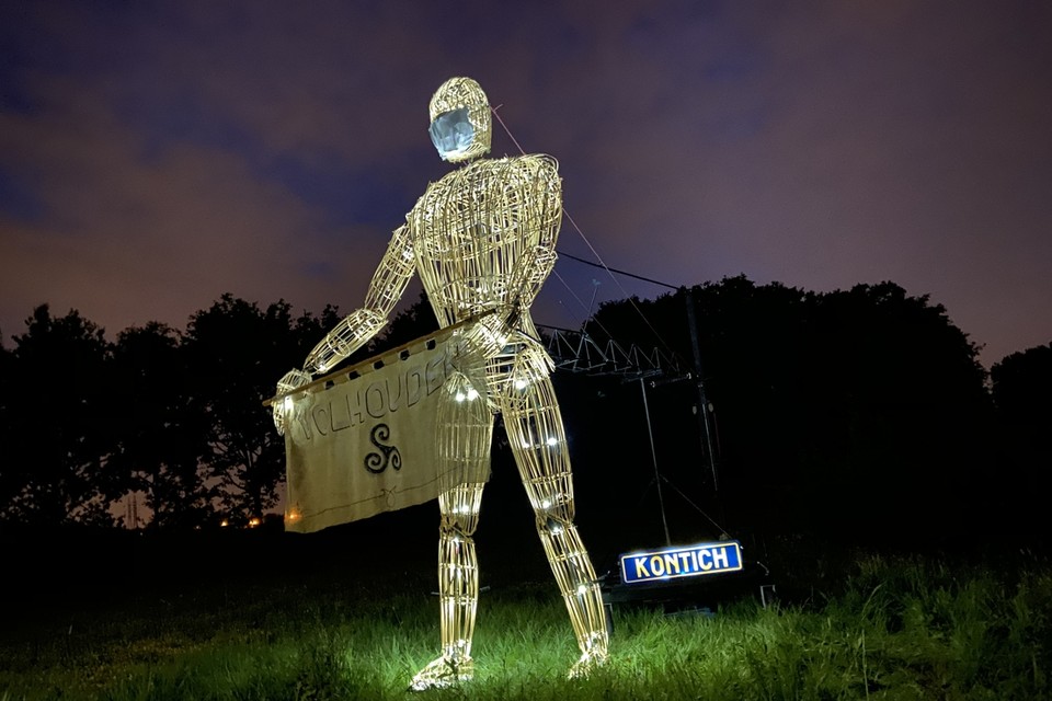 Reus Contios is ’s avonds feeëriek verlicht.