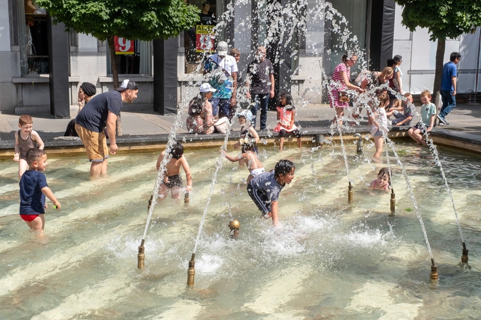 Lekker spelen in de fontein van de Wapper (foto 2019). 