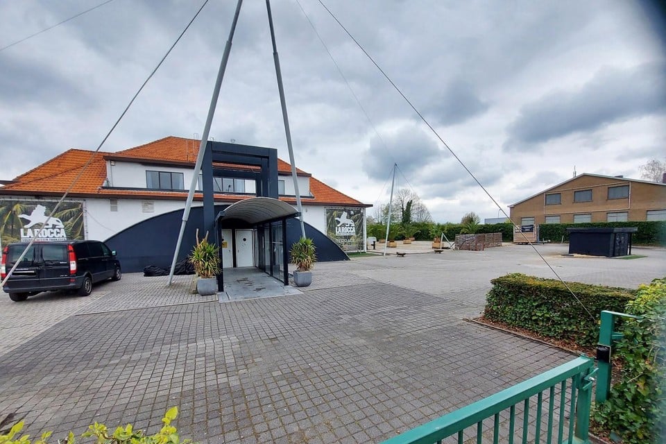 In 2015 werden enkele schoten afgevuurd op de parking van dancing La Rocca in Lier.