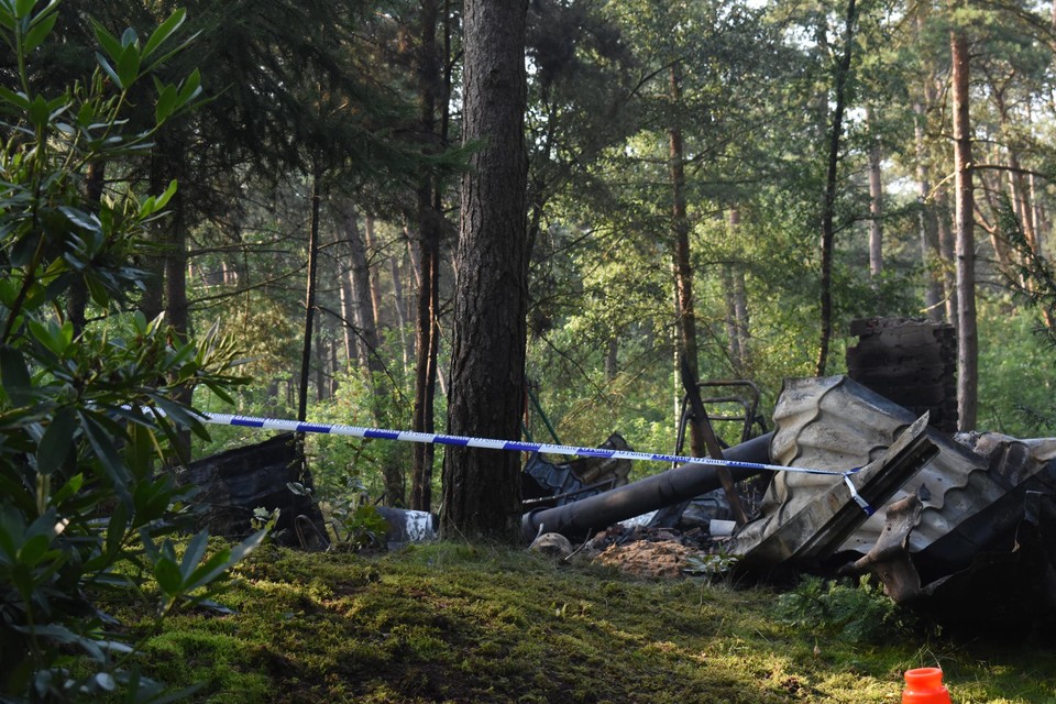 De chalet brandde volledig uit.