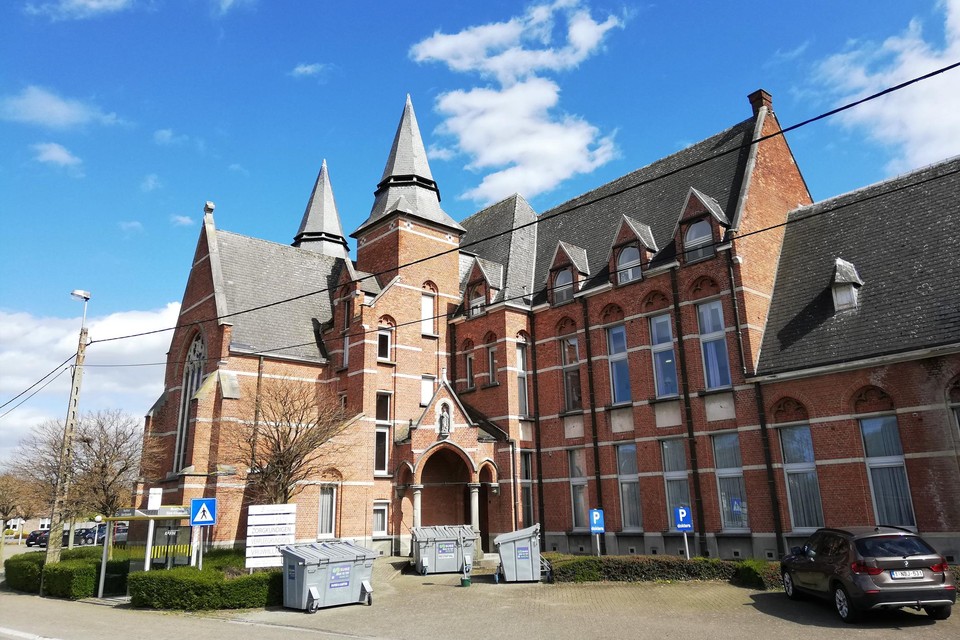 In het kloostergebouw in de Wilsonstraat wordt een lokaal dienstencentrum ondergebracht.