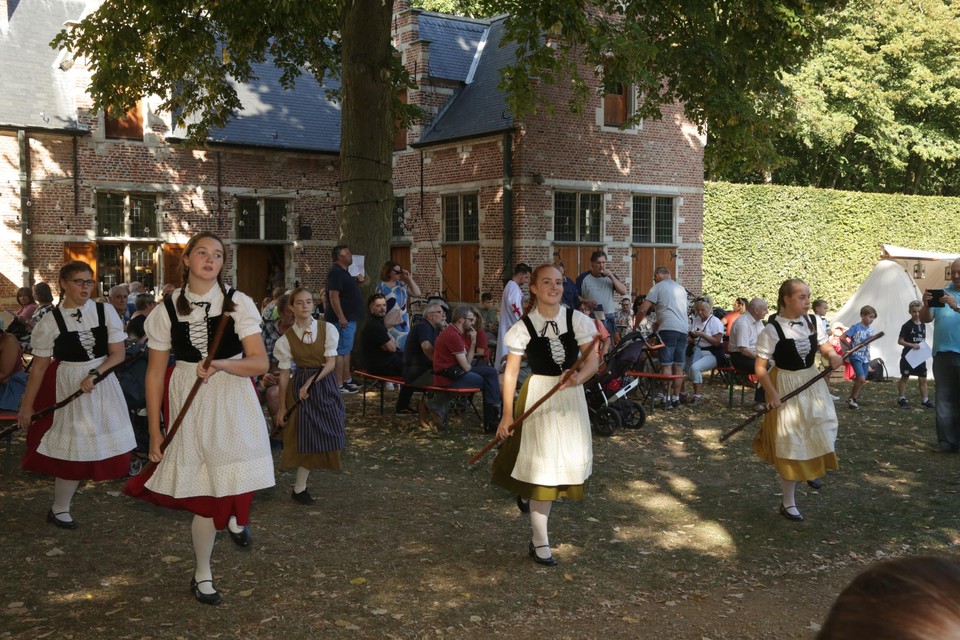 De Volkskunstgroep De Uiltjes zijn ook dit jaar van de partij.