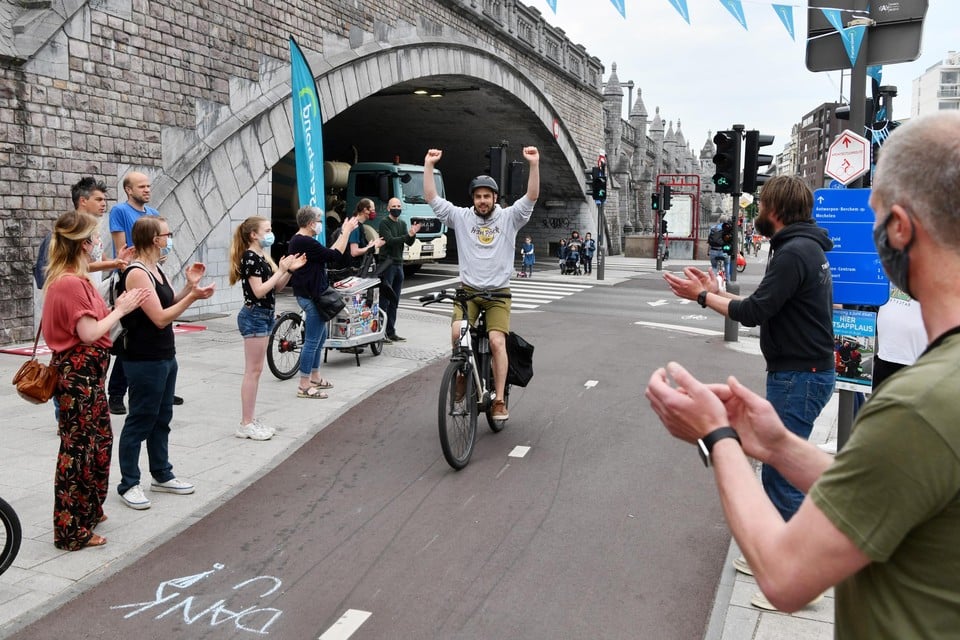 De Antwerpse fietsers werden vorige week nog getrakteerd op een applaus.