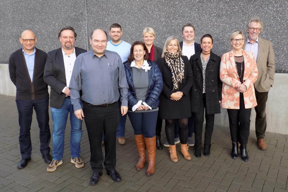 De bestuursploeg van CDE-Vlim.be en Beerseplus tijdens het coalitieakkoord eind 2018. Ingrid Van Genechten ontbreekt op deze foto. 