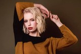 thumbnail: Trui van alpacawol - Tricot Pop - 219 euro / tricotpop.com