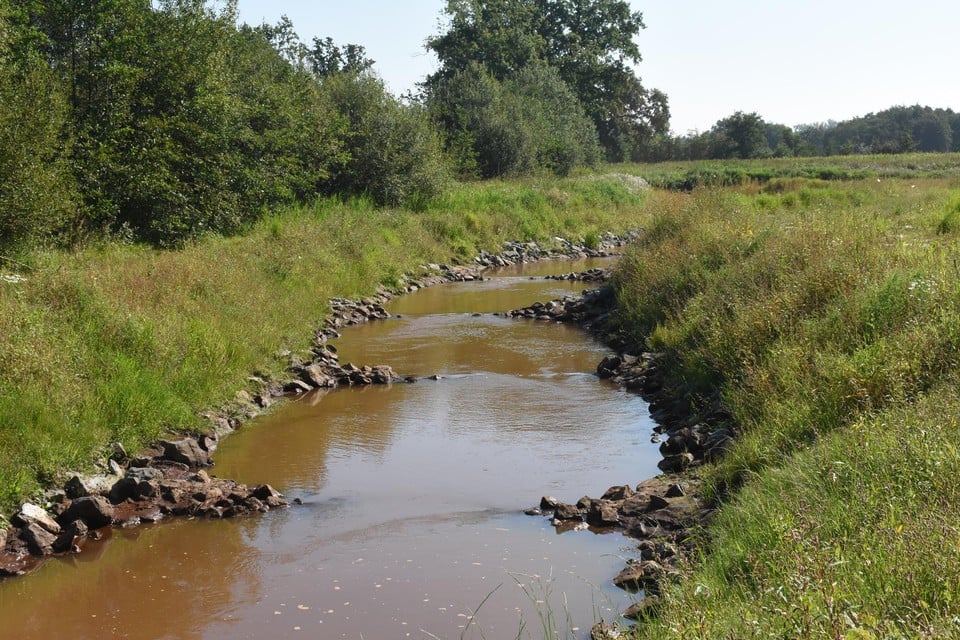 De vispassage bestaat uit negentien trappen die het natuurlijke verloop van het water garanderen ondanks het hoogteverschil.