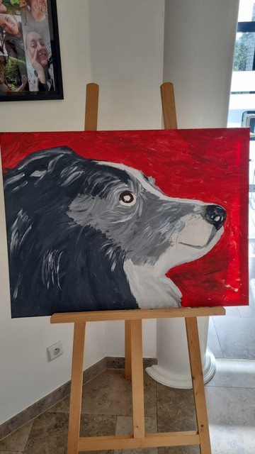 Sarah schilderde graag. Ook de hond van Ruben wist ze mooi te portretteren.
