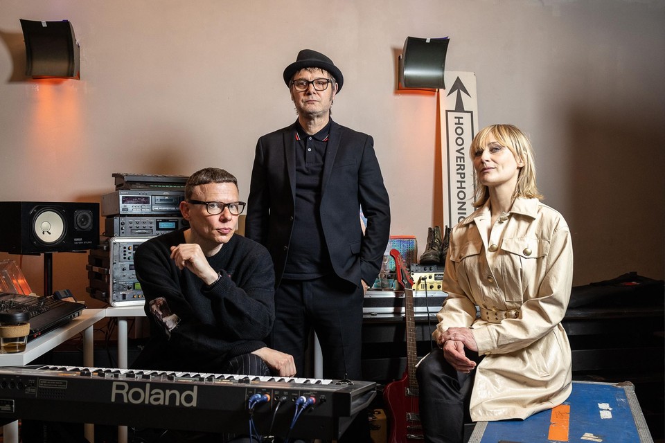Binnenkort trekt Hooverphonic opnieuw met een orkest naar de zalen.