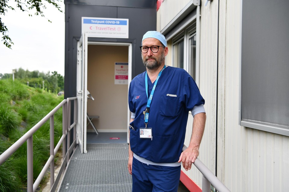 Michaël Vanmechelen, coördinator van het UZA-Covid-19-testbeleid.