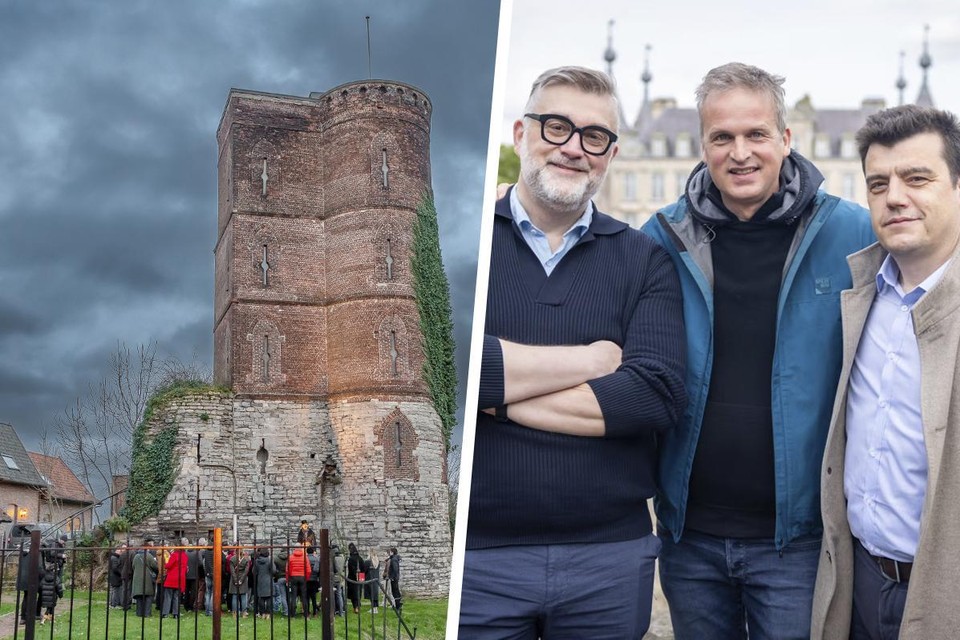 CEO van Toerisme Vlaanderen Peter De Wilde, presentator Arnout Hauben en directeur Operations van VRT Lieven Vermaele stellen de nieuwe app VRT PodWalks voor. Een van de wandelingen passeert aan de Graventoren in Rupelmonde (foto links).
