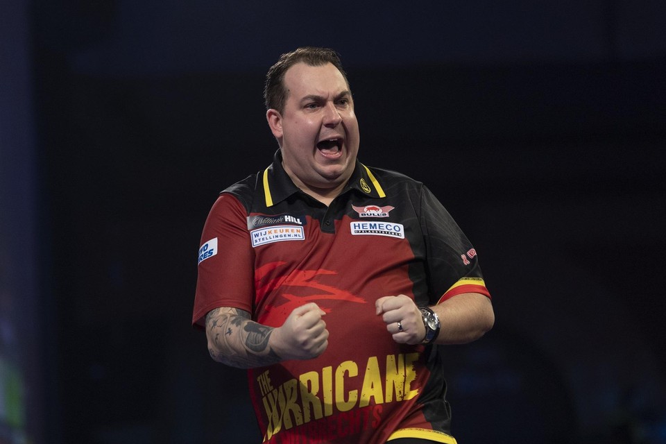 Kim Huybrechts is de enige die de Belgische eer nog verdedigt op het WK. Maandag speelt hij tegen titelverdediger Gerwyn Price: een aartsmoeilijke opdracht.