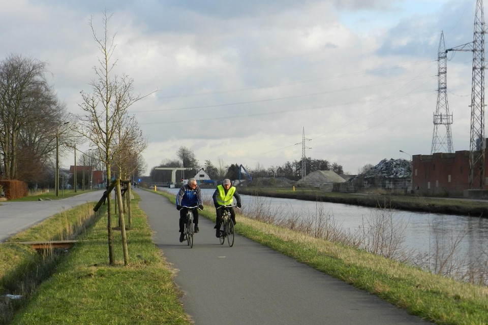 De fietsostrade langs het kanaal in Rijkevorsel.