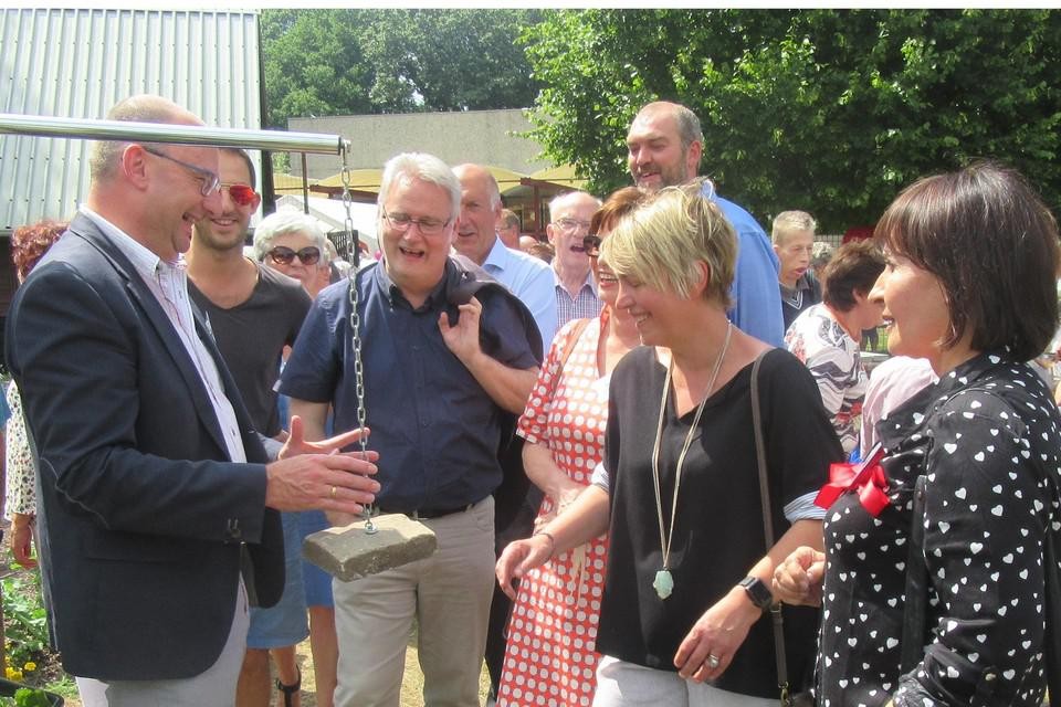 Toenmalig minister Joke Schauvlieghe en gedeputeerde Peter Bellens kwamen op 17 juni 2016 de Jobtuin officieel openen. 