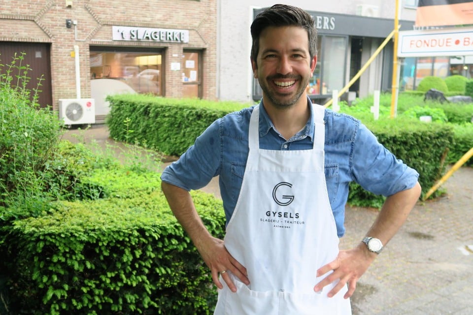 Philippe Gysels is zelf Schotenaar en is blij dat hij de bekende slagerij ’t Slagerke opnieuw tot leven kan wekken. 