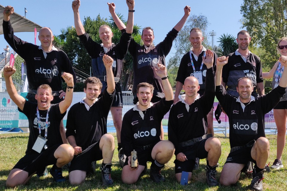 Om te kunnen aantreden in de klasse tot 720 kilogram moesten de spelers gemiddeld 10 kilo per persoon afvallen.