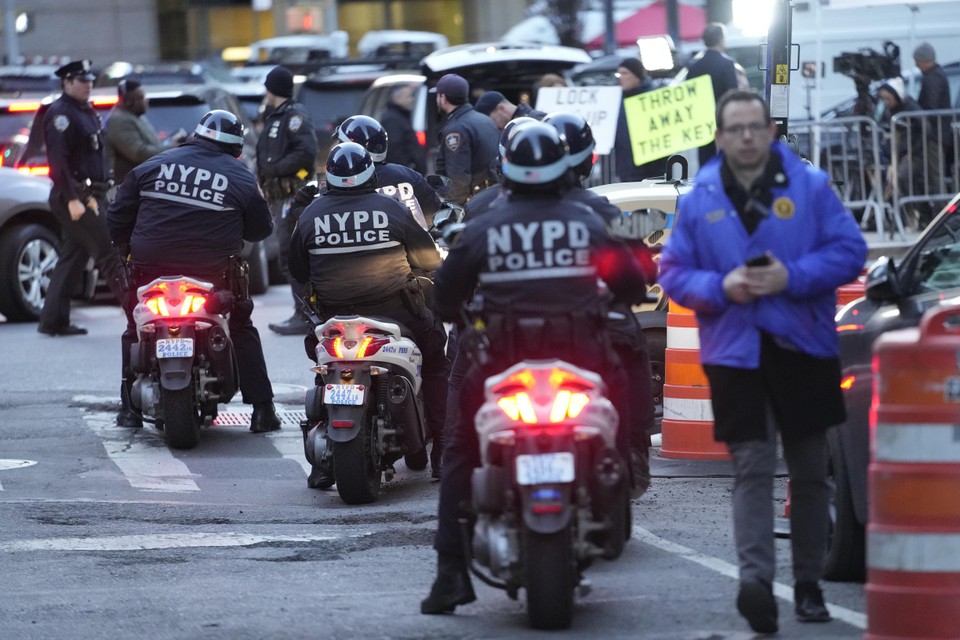 De stad New York zou 35.000 politieagenten hebben klaarstaan om mogelijk geweld de kop in te drukken na de aanklacht tegen Trump.