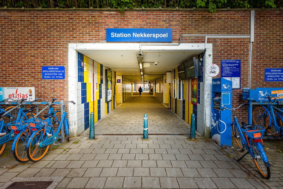 De feiten speelden zich af aan de ingang van het station Mechelen-Nekkerspoel.