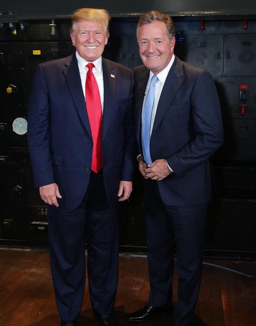 Archieffoto: Donald Trump en Piers Morgan. 