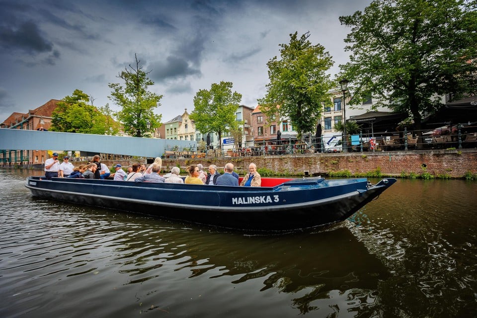 Op de Binnendijle varen vandaag al de toeristenbootjes van rederij Malinska. Daar komen binnenkort ook gratis pendelboten bij. 