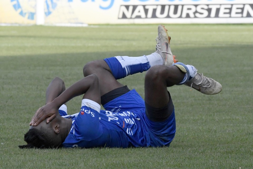 Niet voor gevoelige kijkers: de voet van Ato Morgan was helemaal uit de kom na de tackle van een Alken-speler. Al bij al zouden de gevolgen nog meevallen. Eind dit kalenderjaar zou hij mogelijk weer fit zijn.