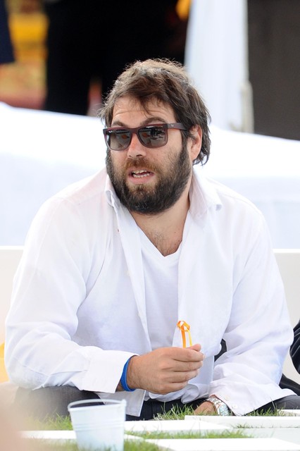 Simon Konecki.