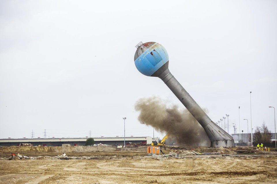 In 2020 werd de iconische watertoren op de Opelsite opgeblazen. 