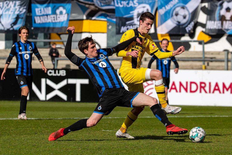 Aelterman in duel met Van Genechten. Club NXT toonde zich gretiger.