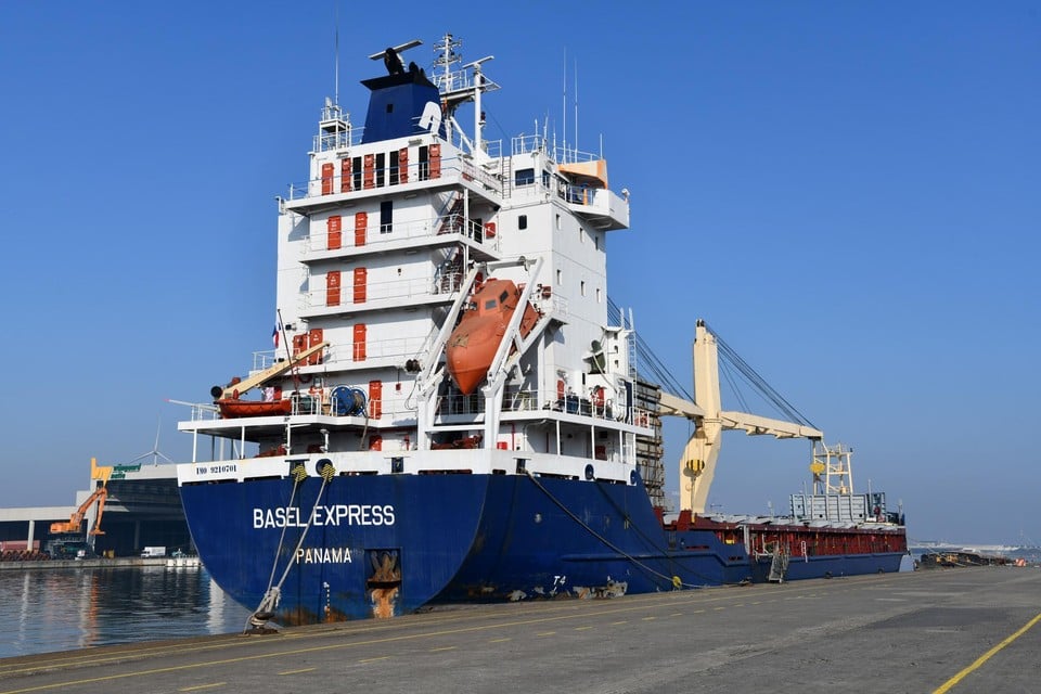 De Basel Express, een schip dat in 2019 nog aan de ketting werd gelegd voor tientallen overtredingen. 