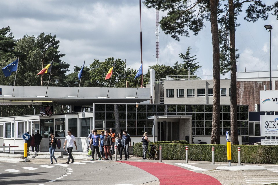 Zou Mol een Studiecentrum voor Kernenergie hebben zonder Congo en Japan?