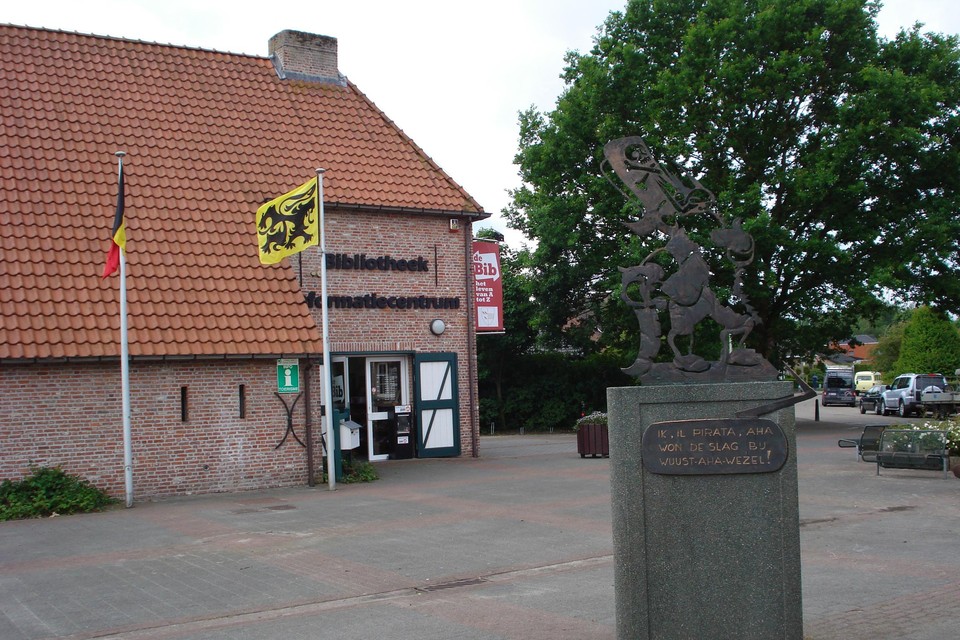 De zoektocht vertrekt aan de bibliotheek in de Poort van het Platteland.