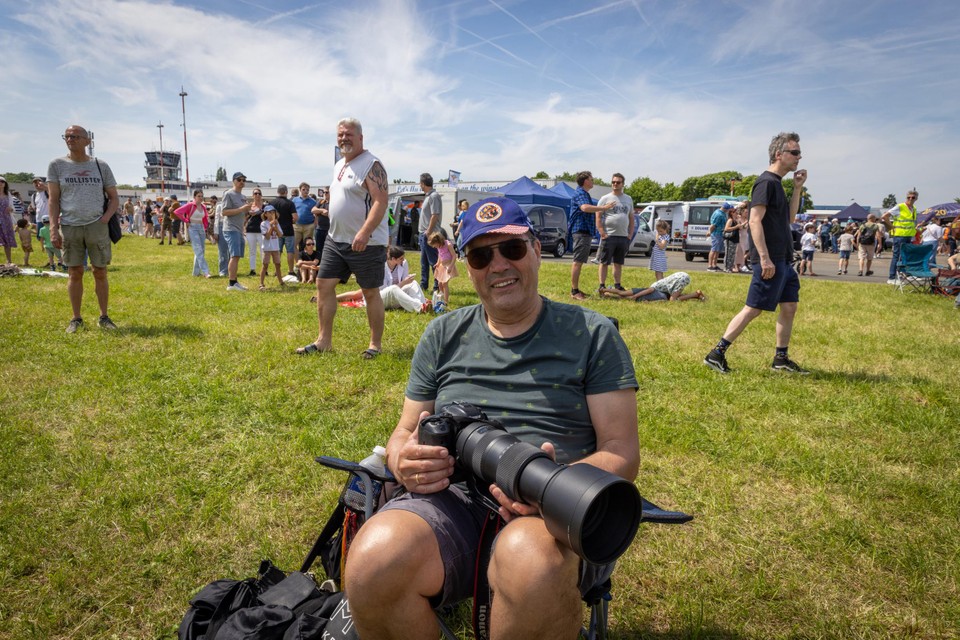 Rotterdammer Koos Koning bezoekt -met zijn fototoestel- zoveel mogelijk vliegshows