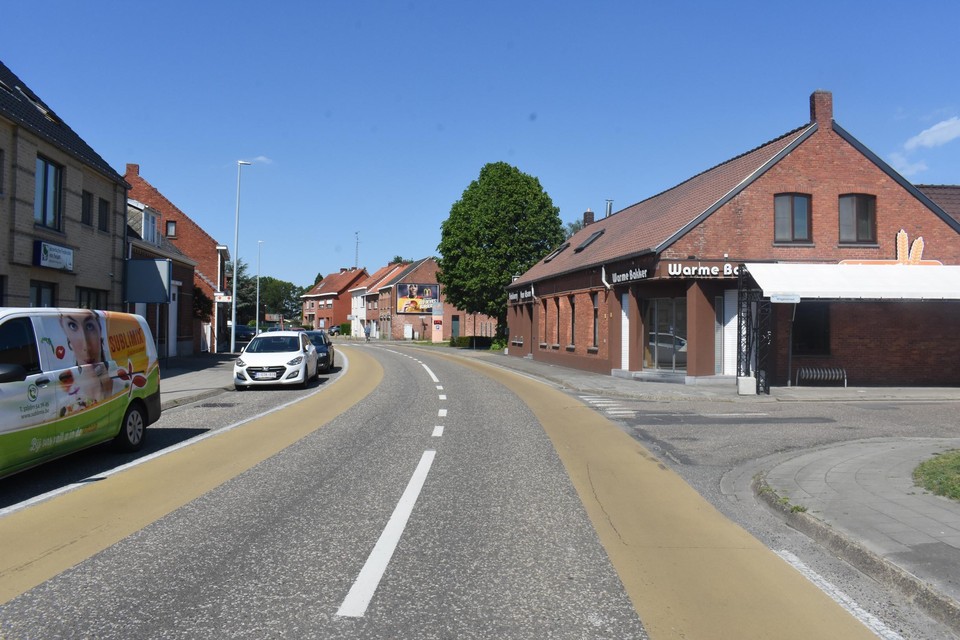 Voor de rioleringswerken wordt het deel van Ginderbuiten tussen Wilgenstraat en Kastanjestraat onderbroken.