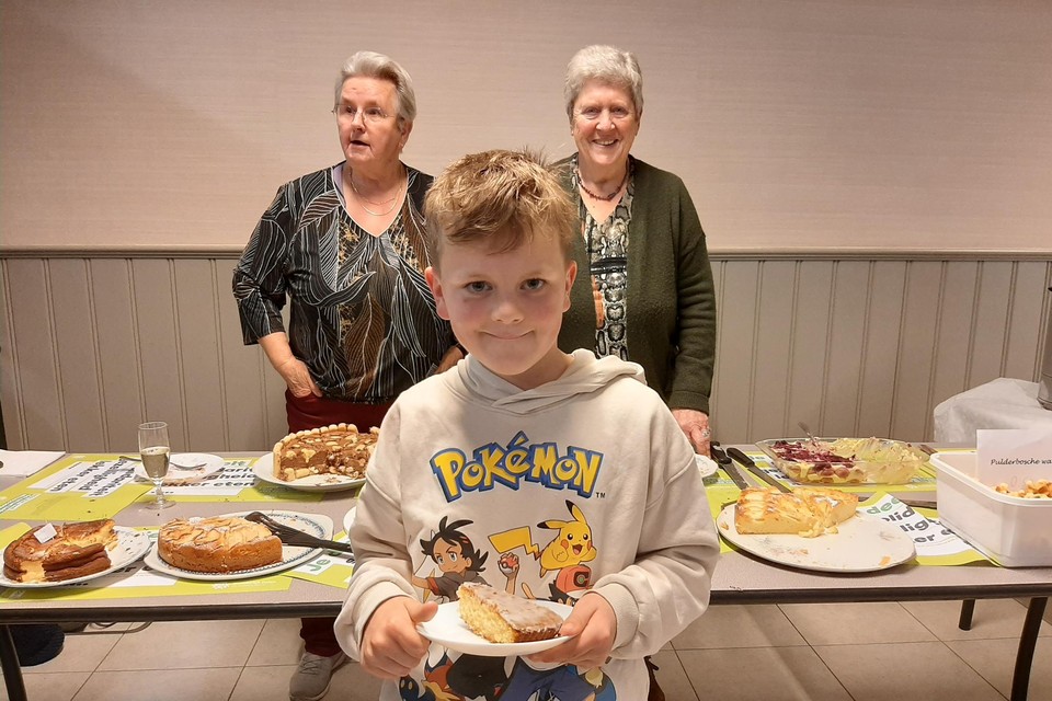 Deze jongen koos voor een solidaire spie frangipanetaart.
