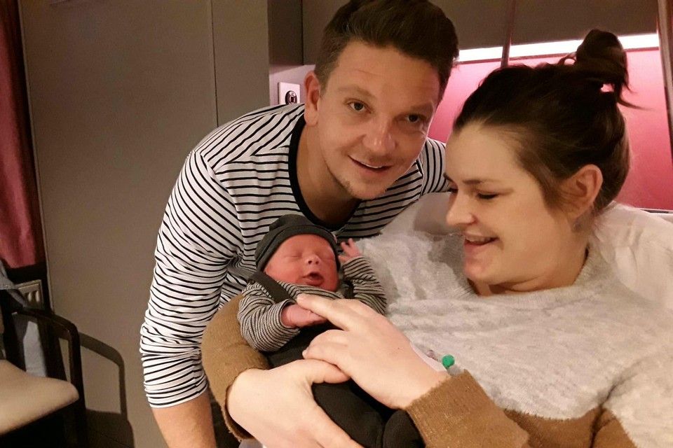 Jasper Kerstens (32) en Nel Matthé (30) in AZ Sint-Jozef in Malle met War die niet meer kon wachten.