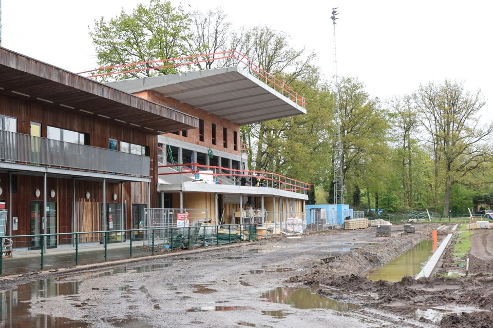 Het Louis De Winterstadion is in volle renovatie.