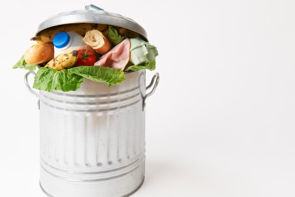 Puilt jouw vuilnisbak ook uit met voedseloverschotten? Dan moet je slimmer kopen én koken.