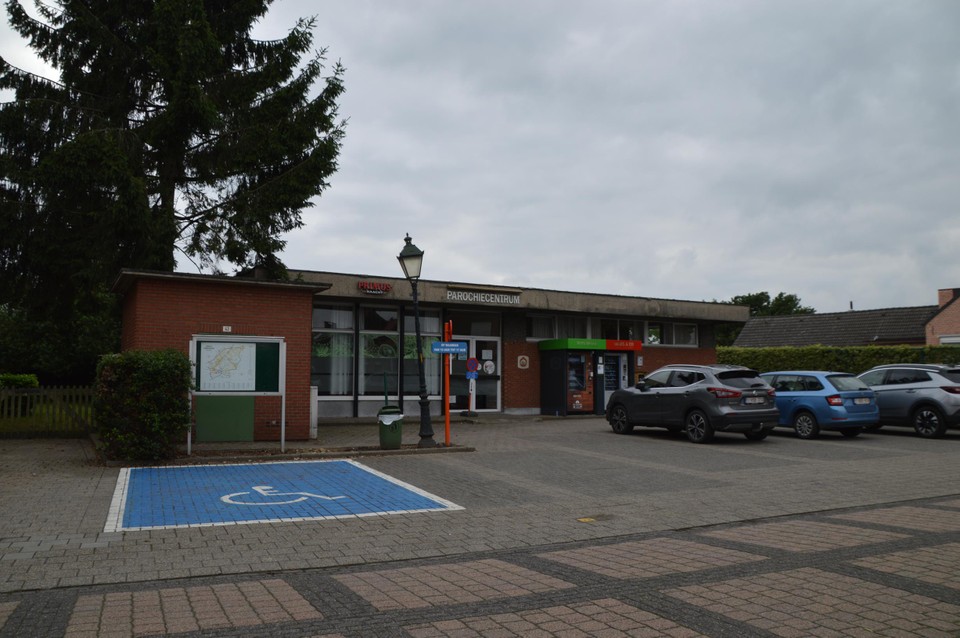 De gemeente wil het parochiecentrum kopen en zelf exploiteren.