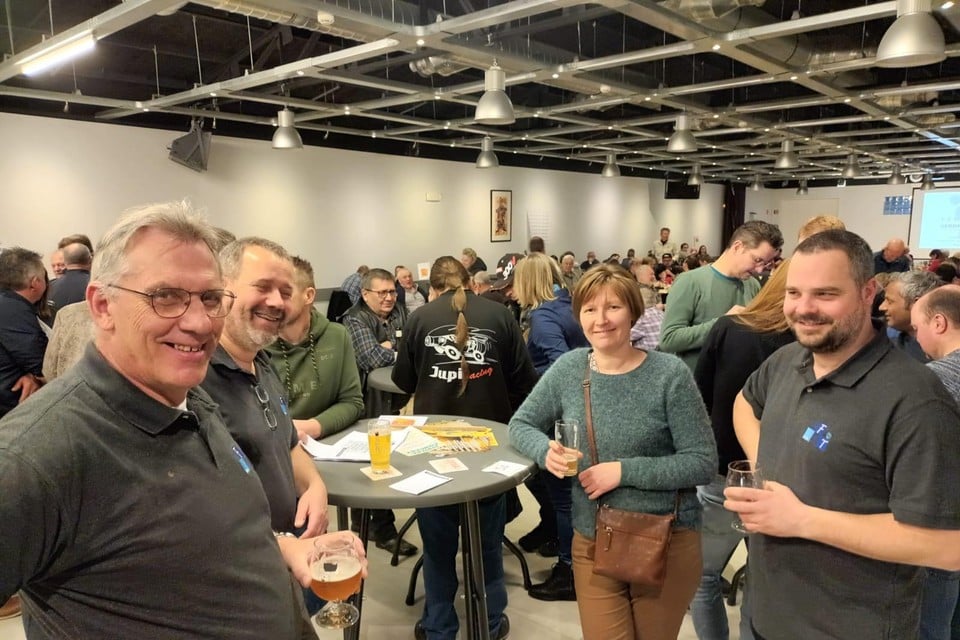Fanfare De Kempenzonen uit Tielen zorgde mee voor een vlotte organisatie van het Lichtaarts Bierfestival.