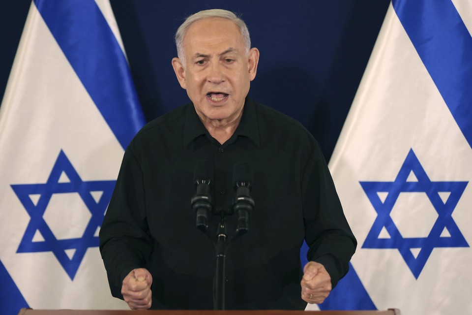 Premier Netanyahu heeft het stilaan verkorven bij de VS en de EU, maar ook in eigen land en bij het leger zwelt de kritiek aan.