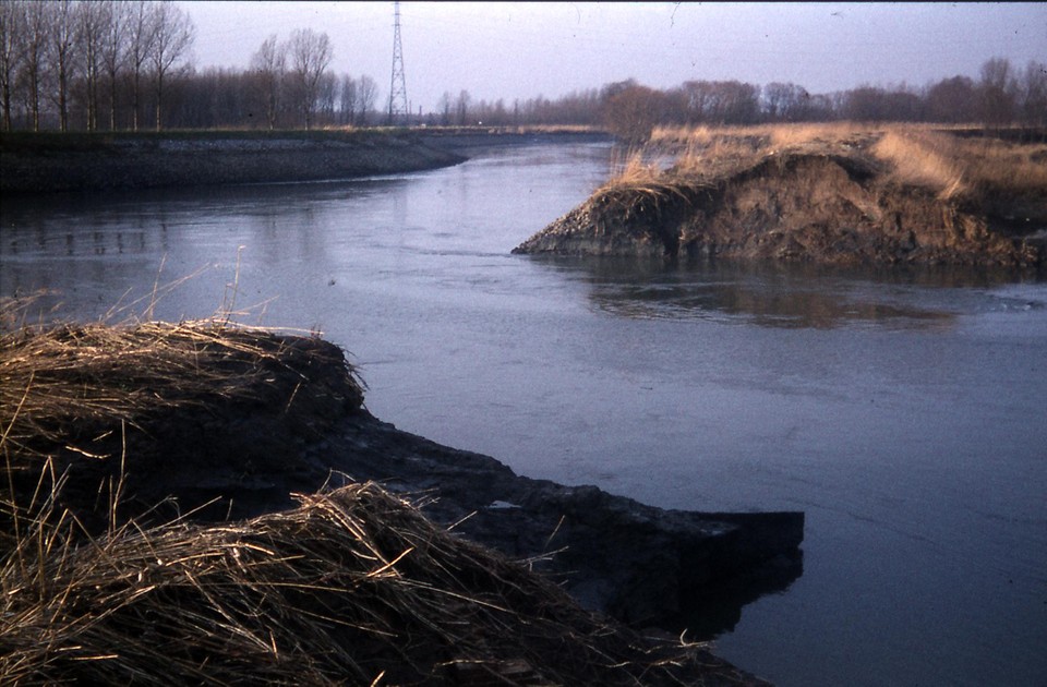 In de dijk aan Battenbroek was in januari 1976 een bres geslagen. 