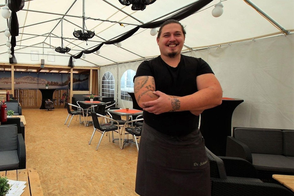 Mark liet al eens een grote winterbar plaatsen op het terras.