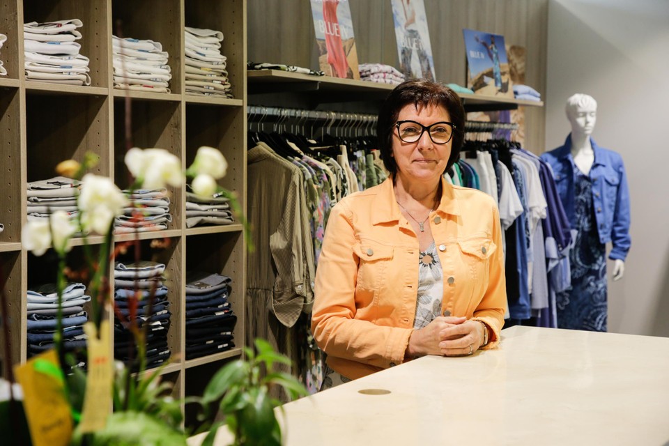 Lucy Van Vossel, zaakvoerster van kledingwinkel Jesso. 